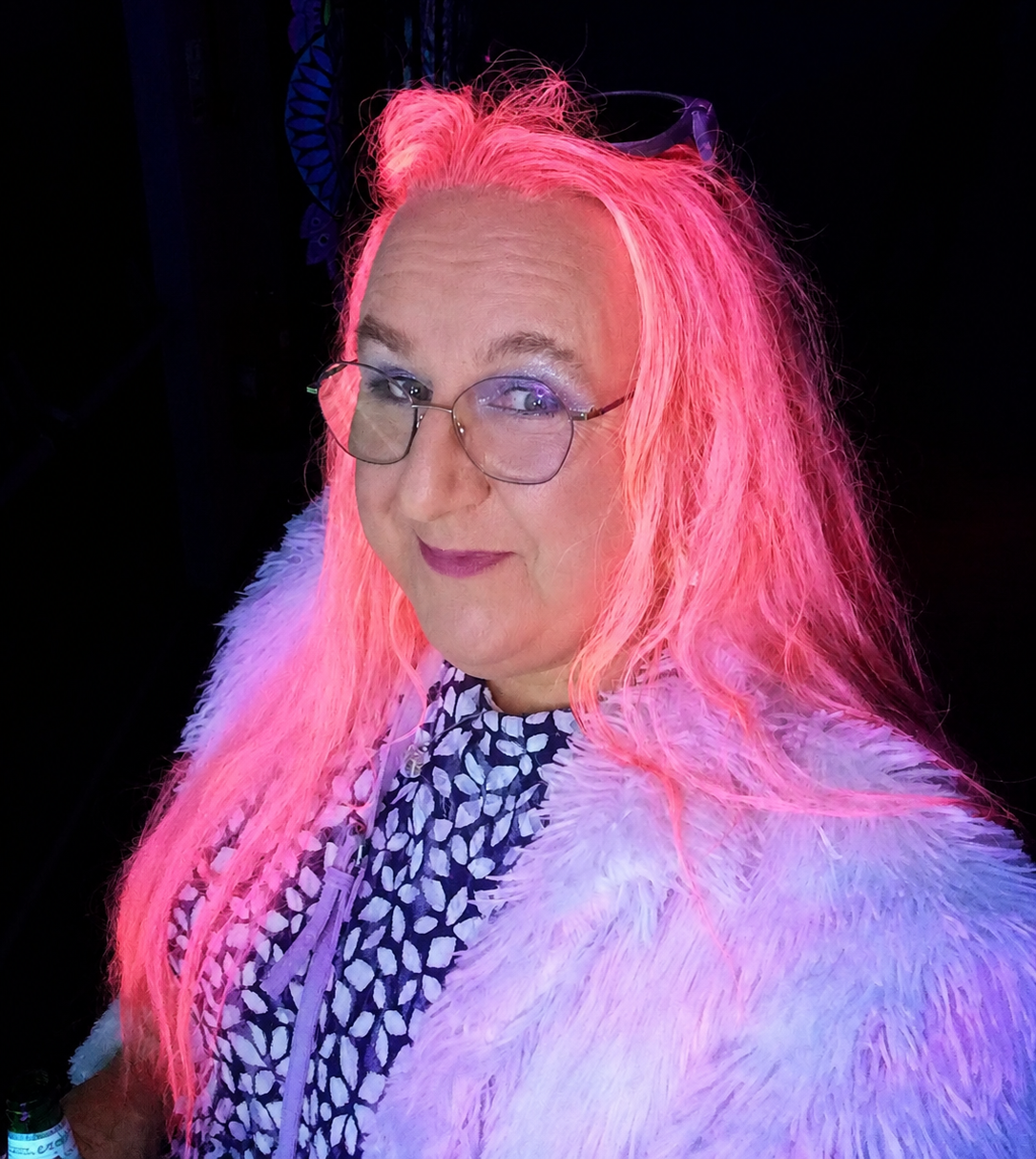 DJ MikkiT